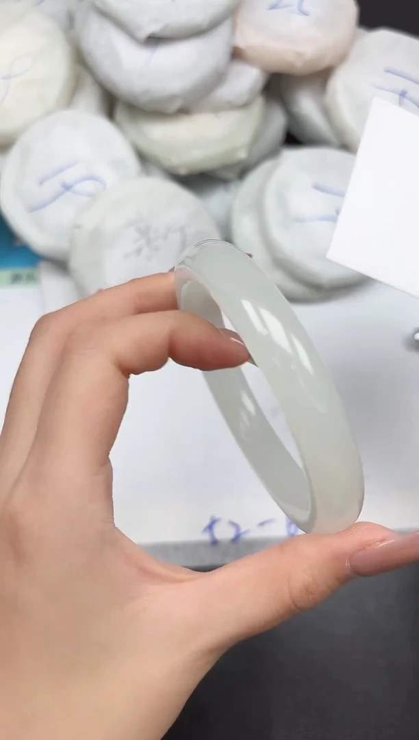 未镶嵌手镯石英质玉231-63.3