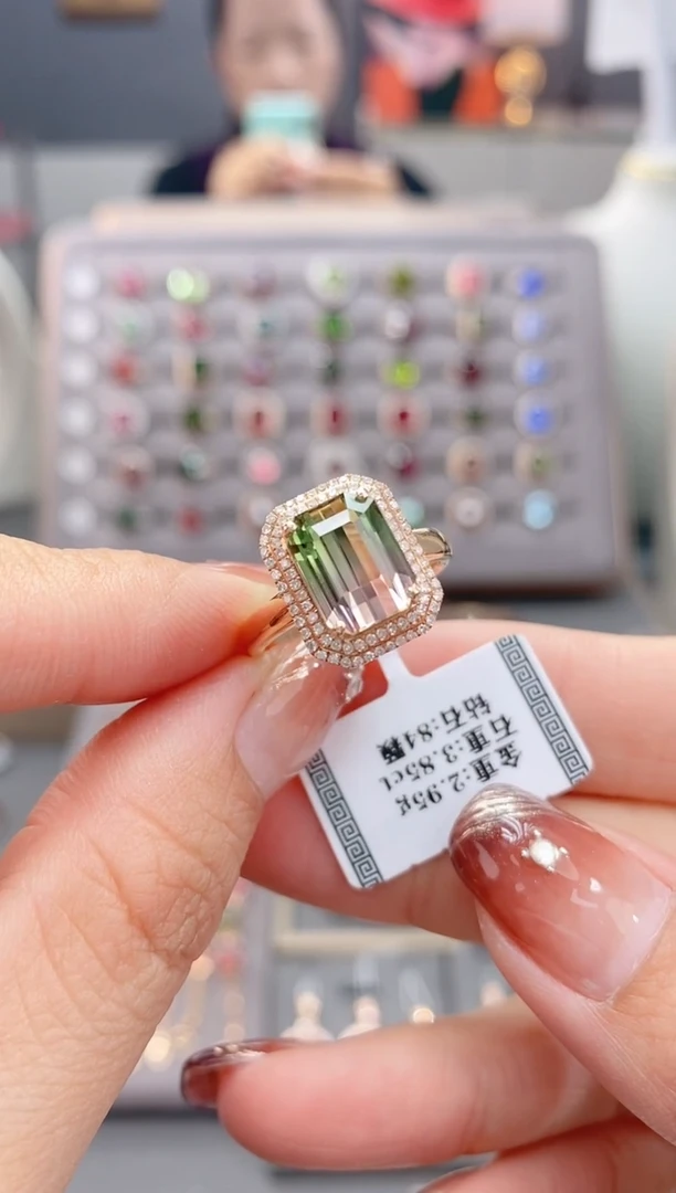 18K金镶嵌戒指碧玺3.85