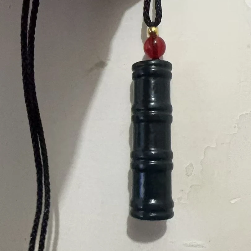 和田玉手工雕刻吊坠