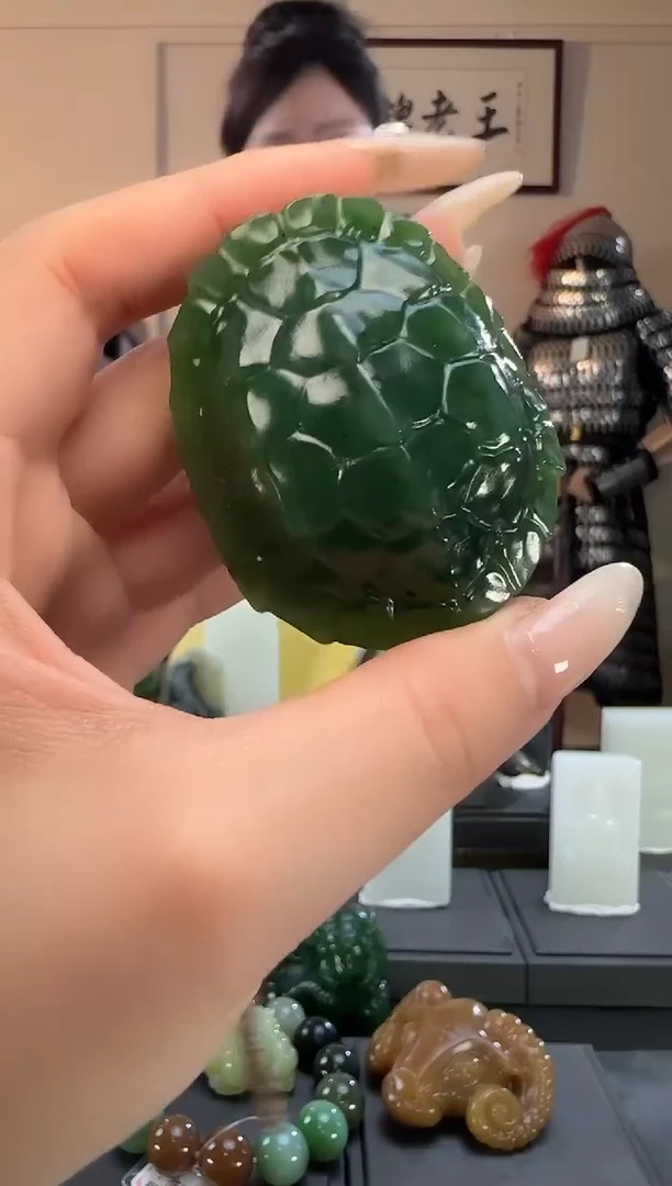 颈饰未镶嵌和田玉碧玉富甲手把