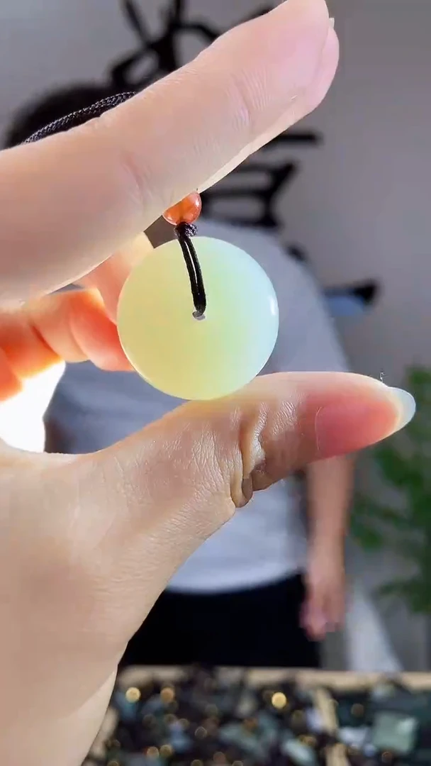 和田玉未镶嵌挂件拍一发一，多样性发货