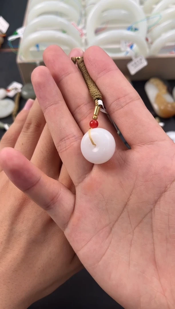 手串未镶嵌和田玉且末天泰白玉小平安扣微色差