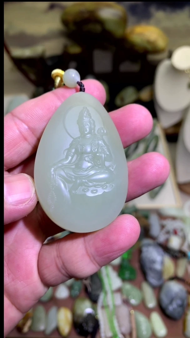 【闪购商品】和田玉颈饰未镶嵌且末清白观音观自在
