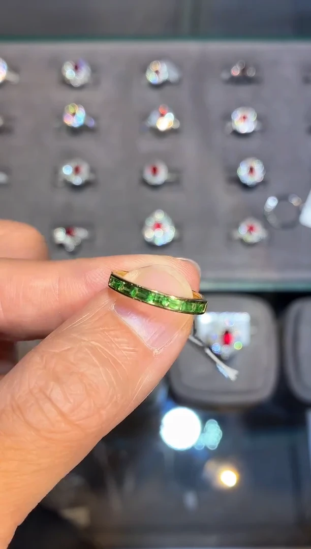 18K金镶嵌戒指石榴石（沙弗莱）【闪购】0.44ct/同步展会价