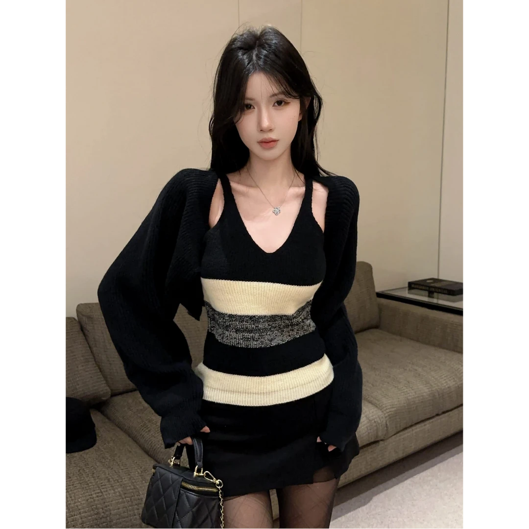 设计感毛衣披肩条纹针织吊带背心针织衫上衣配显瘦半身裙两件套装