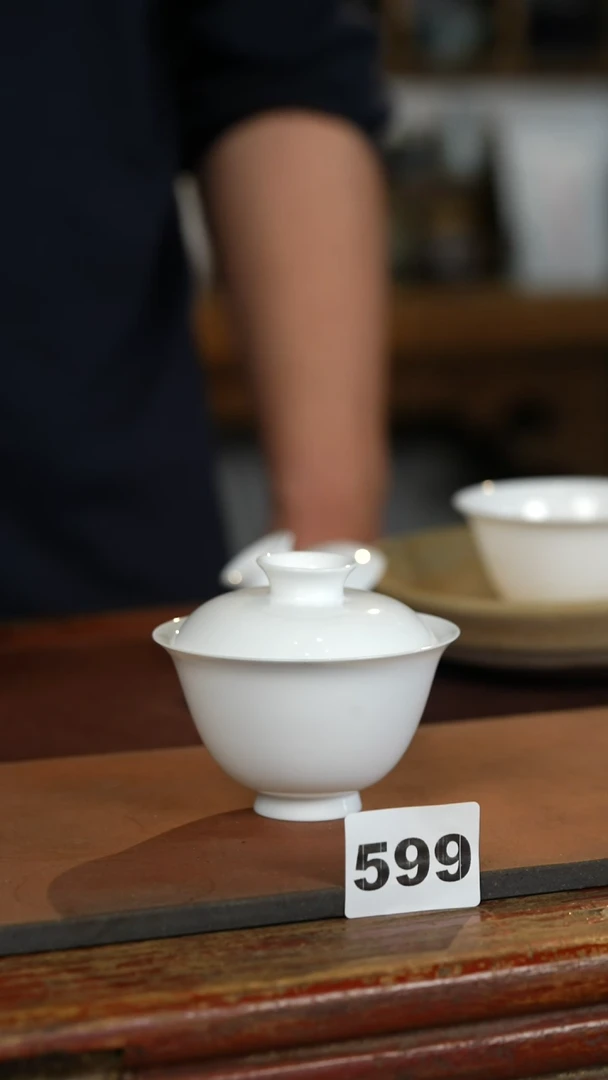 瓷片标题标题标题标题