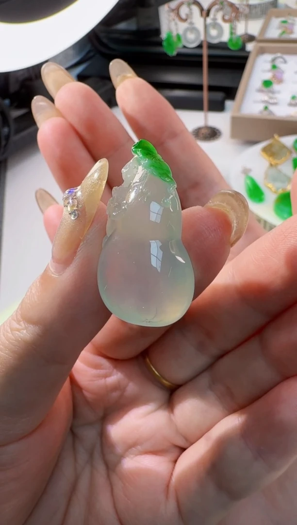 翡翠未镶嵌吊坠(不含链)天然缅甸A货翡翠