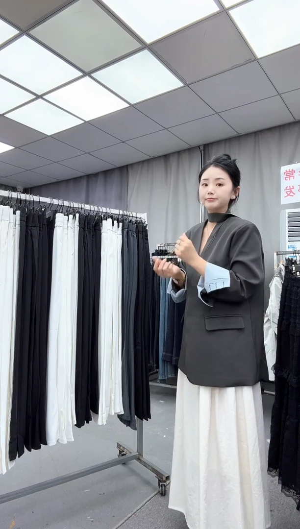 大哥家漂亮衣服漂亮颜色