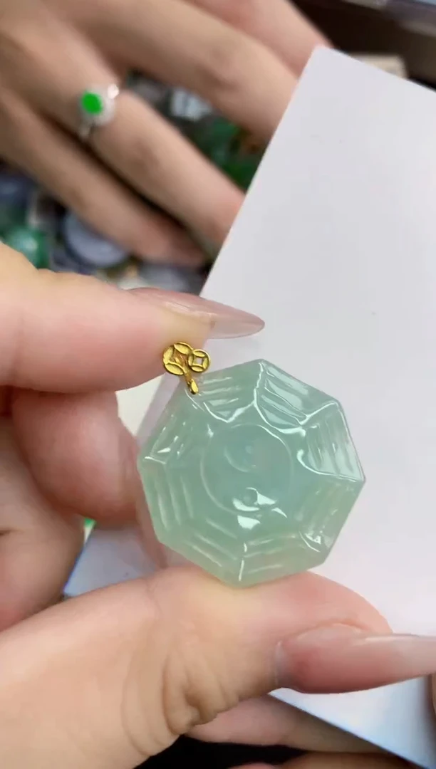 翡翠未镶嵌吊坠(不含链)1