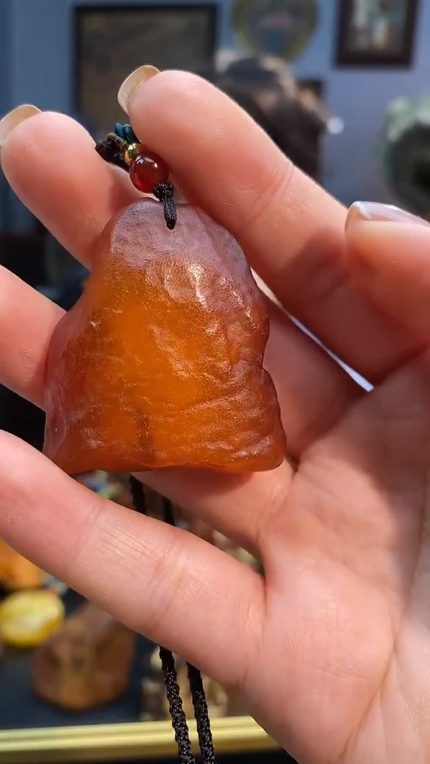 琥珀颈饰未镶嵌吊坠