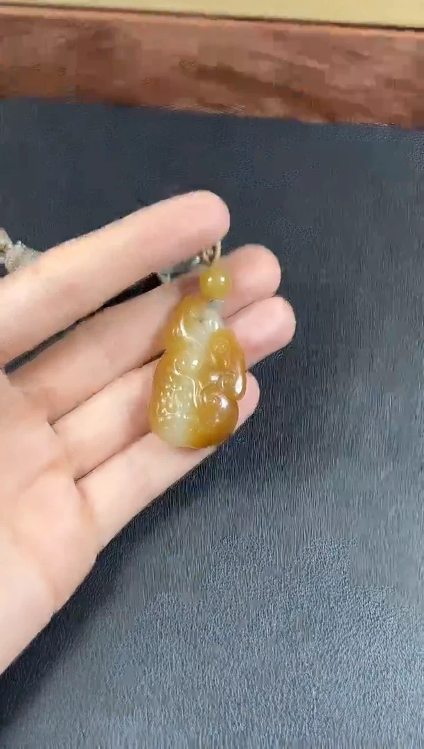 和田玉未镶嵌吊坠(赠链)若羌微色差吊坠