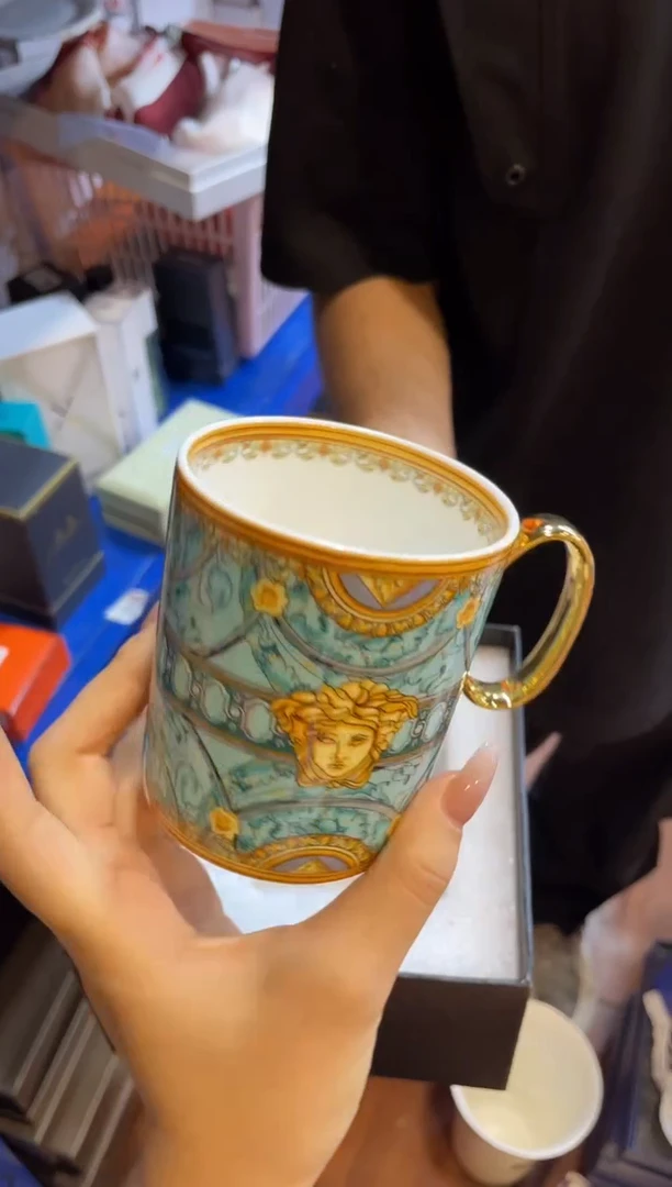 杯鸿辉家品牌瓷器，京东包邮！