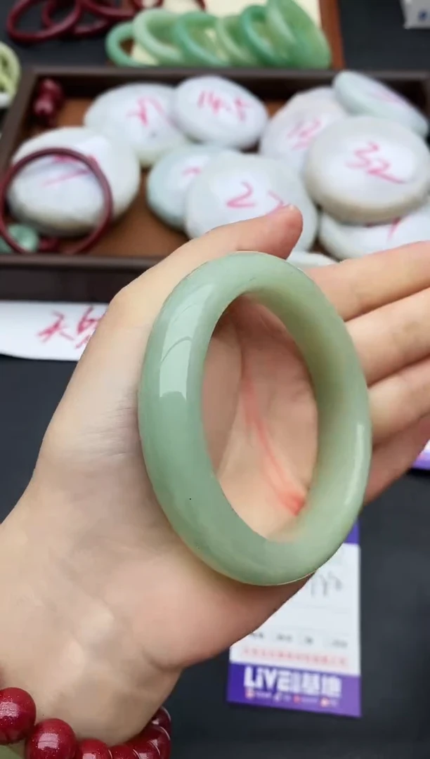 未镶嵌手镯石英质玉187+57/58