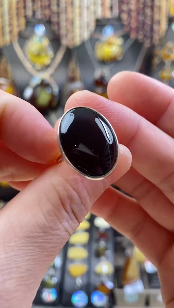 琥珀银S925镶嵌戒指血珀戒指