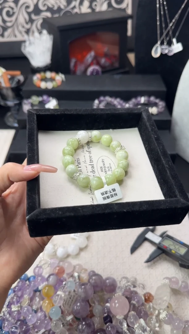 水晶手链未镶嵌因*綫天然水晶 多样性发其一