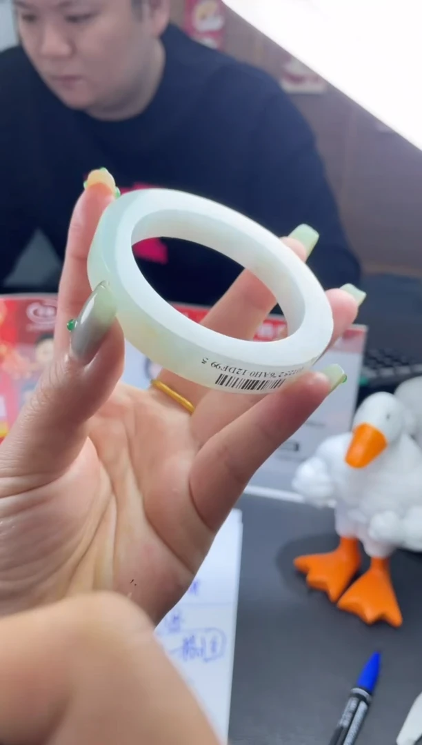 【闪购商品】定制翡翠手镯未镶嵌手镯DDQ/发一件