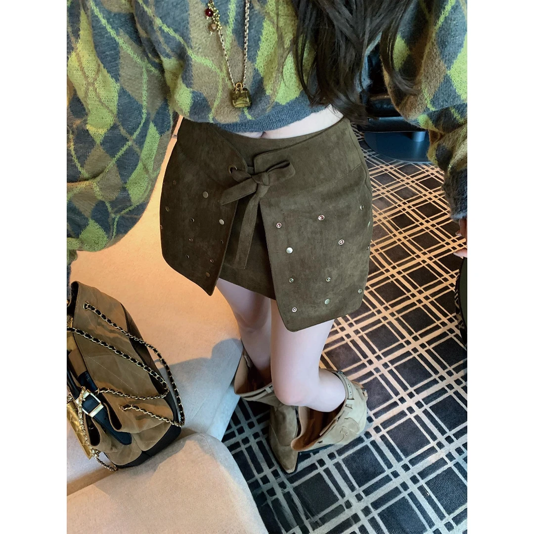 小众网红风韩国早秋时尚感奢华钉扣高腰显瘦女士早秋重工设计半身