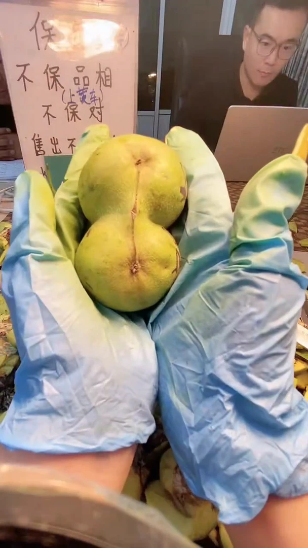 吊坠文玩核桃宫灯半壁竞拍