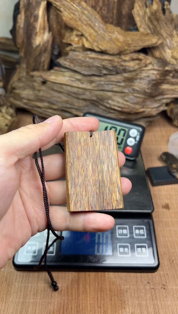 沉香沉香碎屑轮****你芽庄