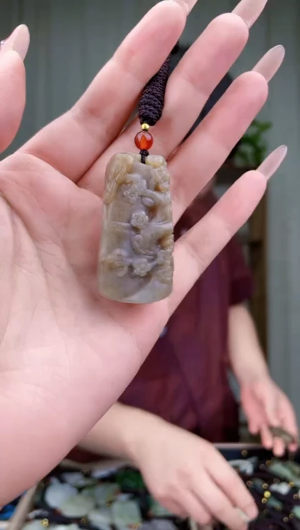 和田玉未镶嵌挂件拍一发一，多样性发货！