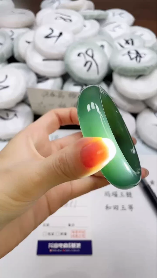石英质玉手镯未镶嵌D333-54