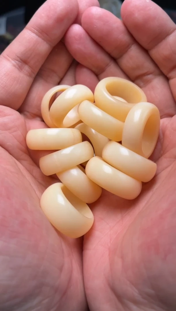 牛骨其他P408-19mm超润扳指-有棕裂