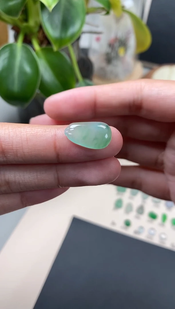 【闪购商品】翡翠颈饰未镶嵌翡翠冰飘花福瓜