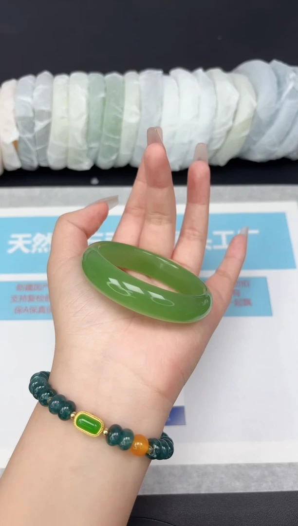 未镶嵌手镯石英质玉122/5455