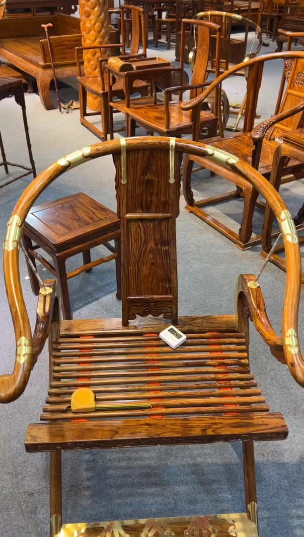 【闪购商品】花梨木类木雕椅子一只