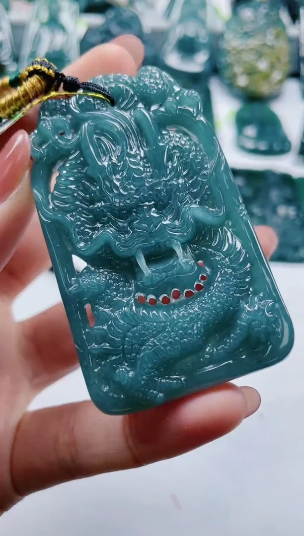 【闪购商品】翡翠颈饰未镶嵌