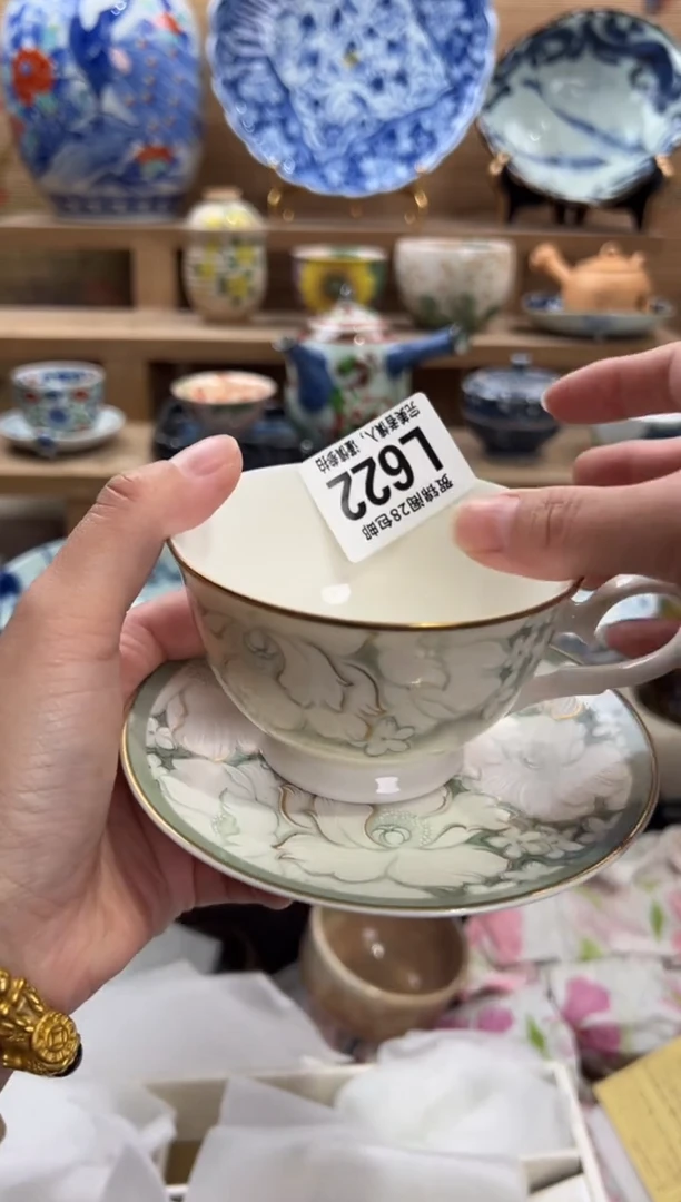 瓷片朝**拾     L622