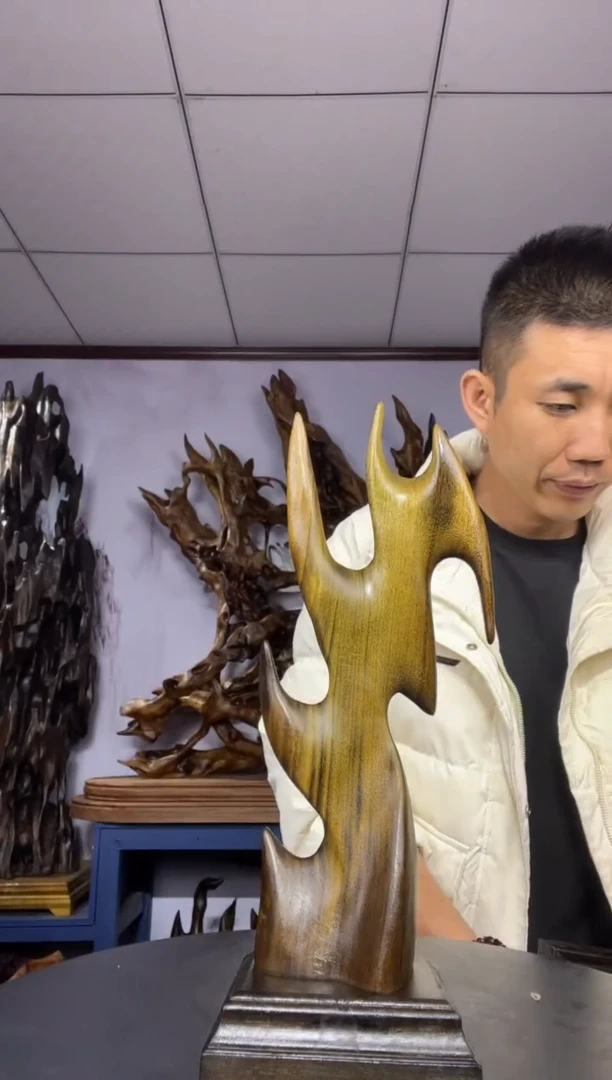 金丝楠木雕款蜡**溪金丝楠木工艺品摆件