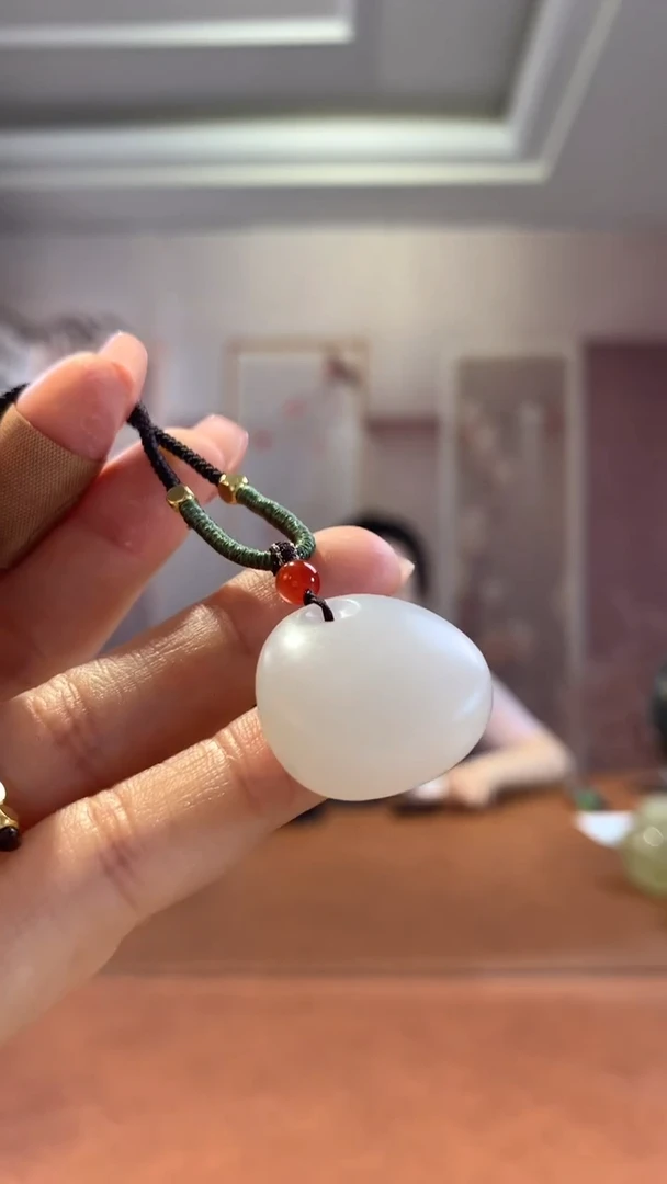 和田玉未镶嵌挂件白玉小锁包