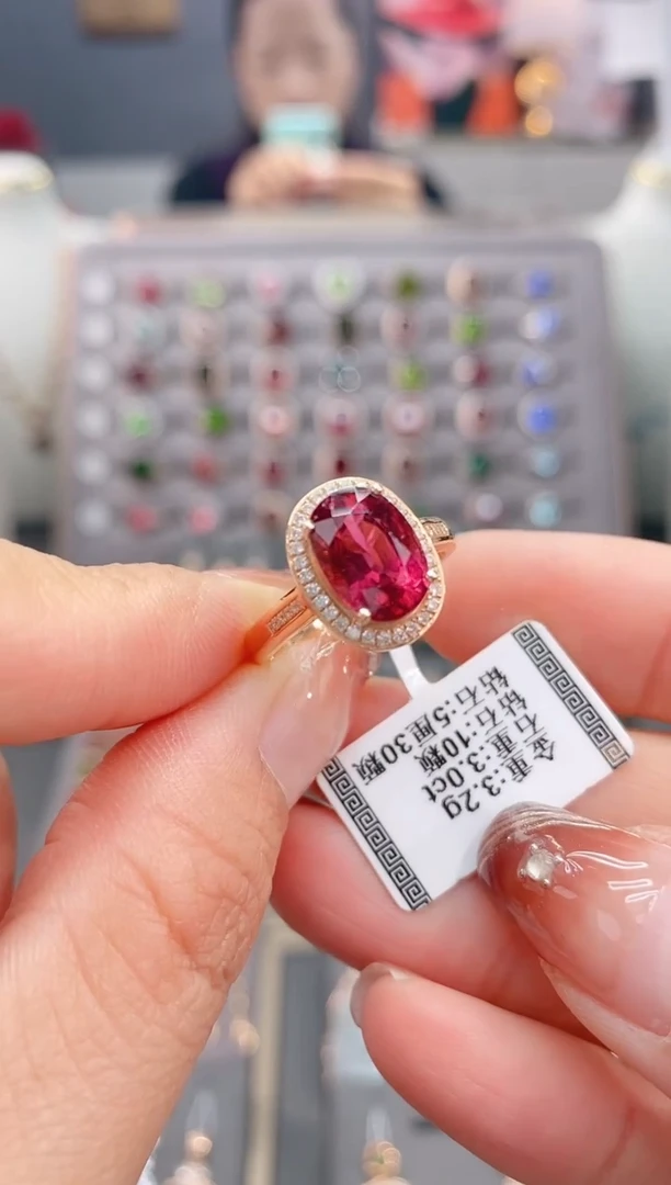 18K金镶嵌戒指碧玺3.0