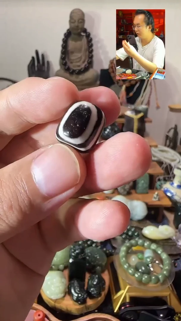 和田玉未镶嵌吊坠(不含链)1