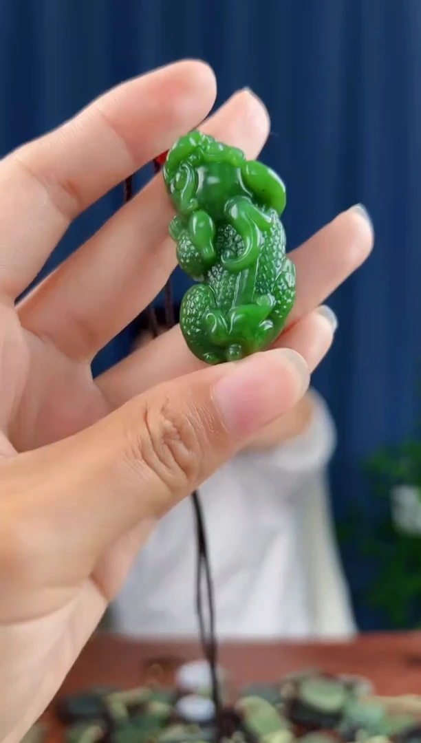 未镶嵌和田玉挂件拍一发一，多样性发货