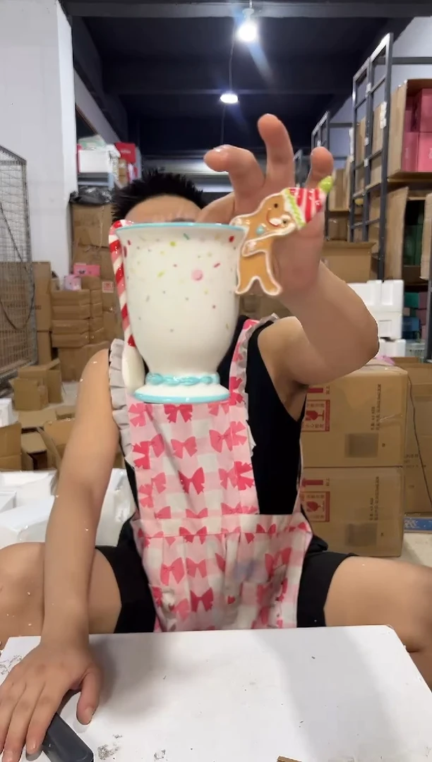 瓷片姜饼人一杯一勺