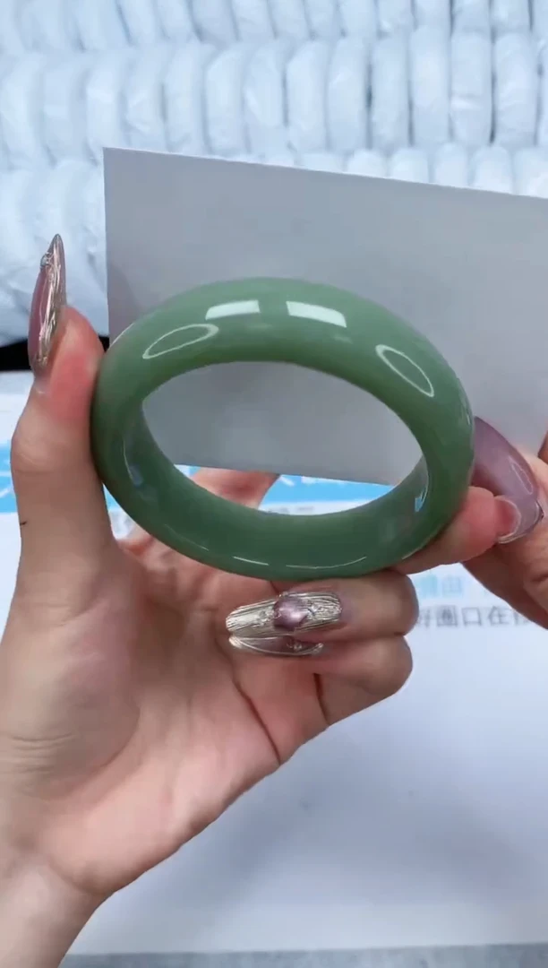 【闪购商品】石英质玉手镯未镶嵌199-62.1