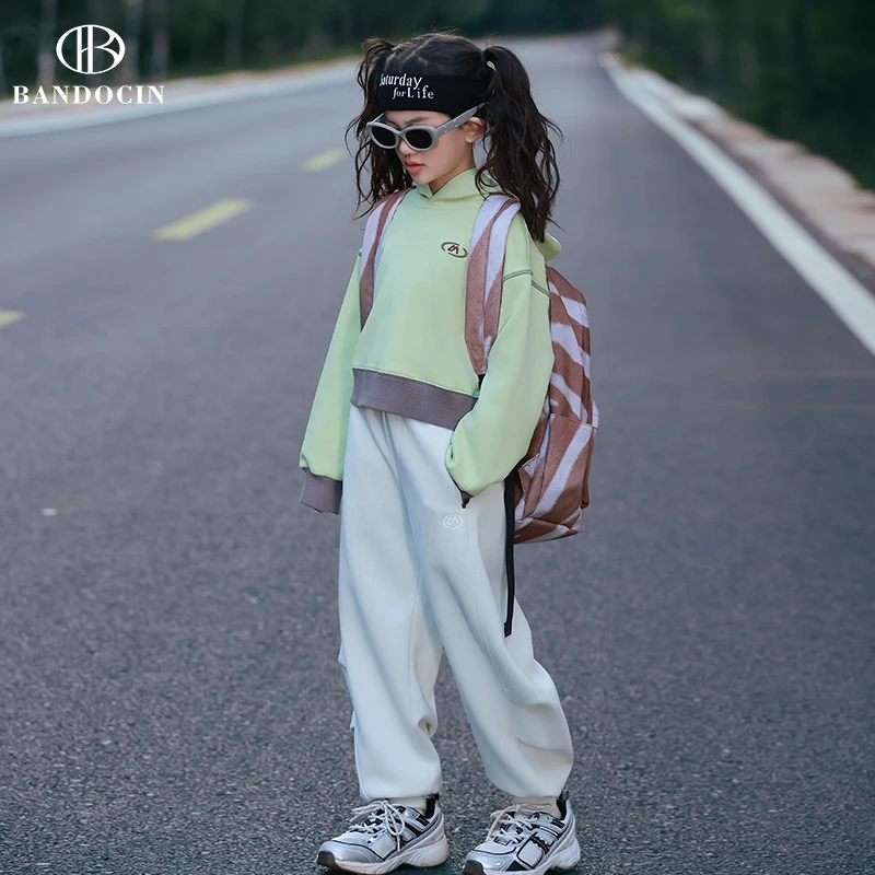 女童休闲打底卫衣秋冬童装连帽套头宽松洋气上衣