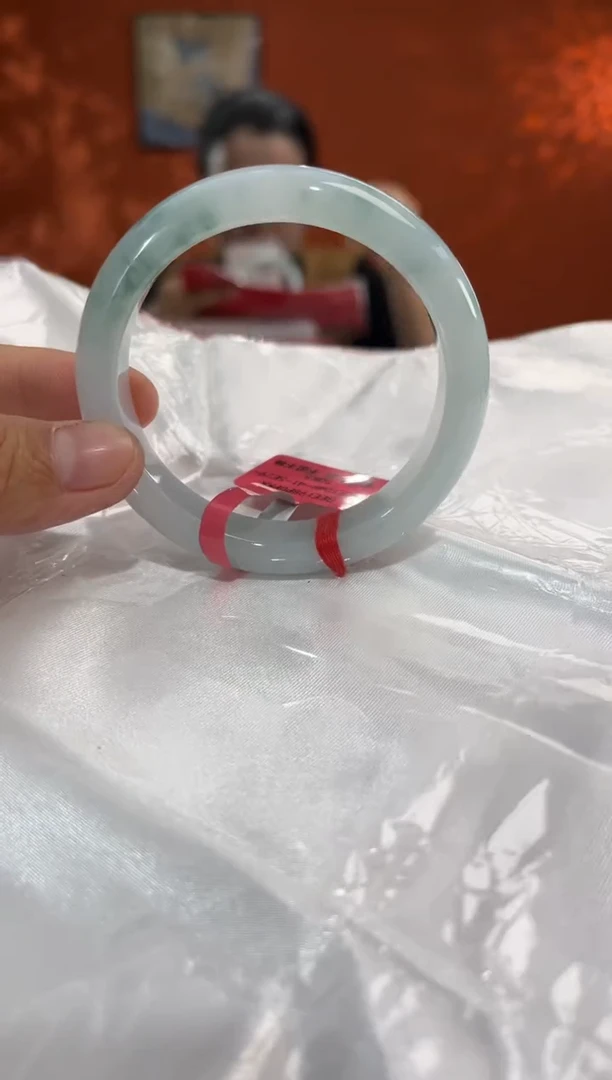 未镶嵌手镯翡翠做****人翡翠手镯