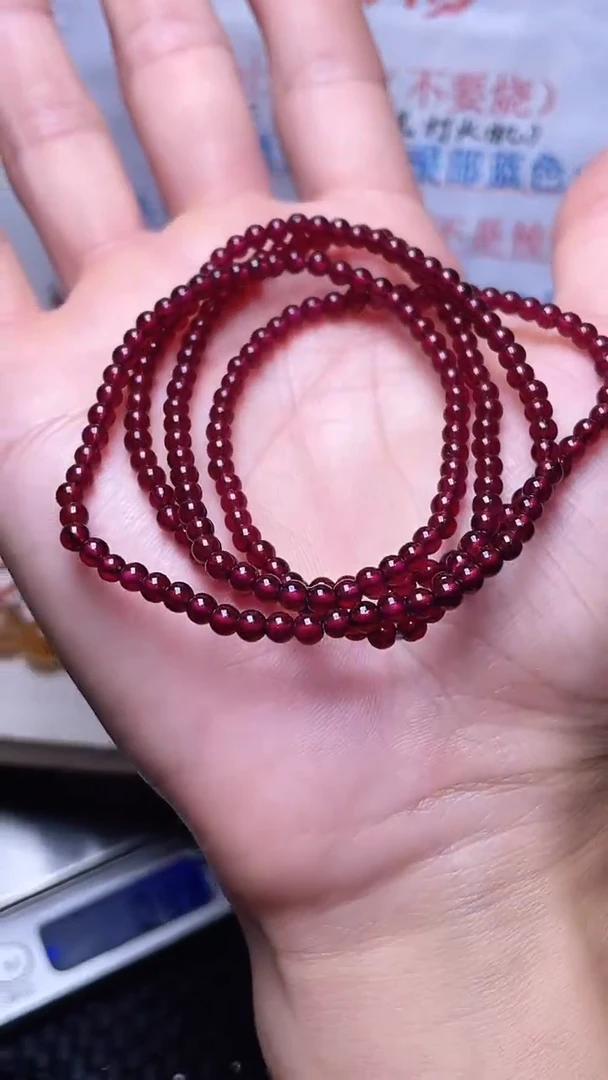 玛瑙/玉髓手串未镶嵌红色四圈手串