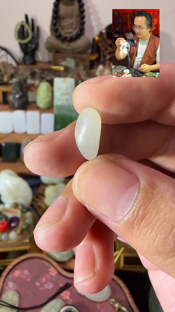 和田玉未镶嵌颈饰肉*1