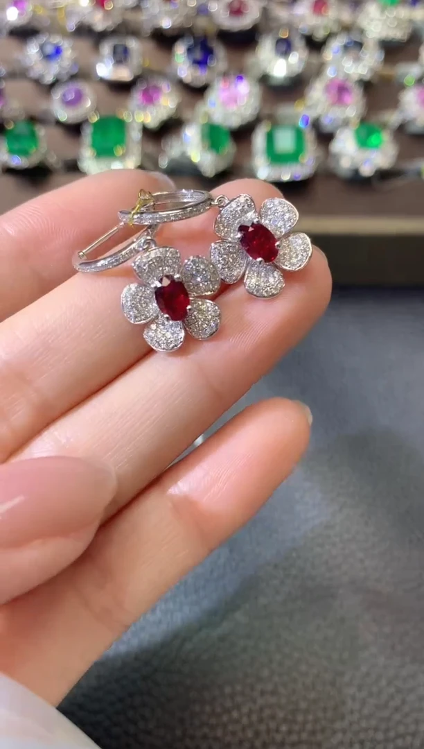 【闪购商品】红宝石耳饰18K金镶嵌D76