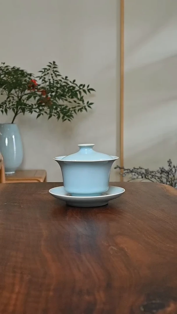 马蹄盖碗 天青 微瑕 朱晓辉款