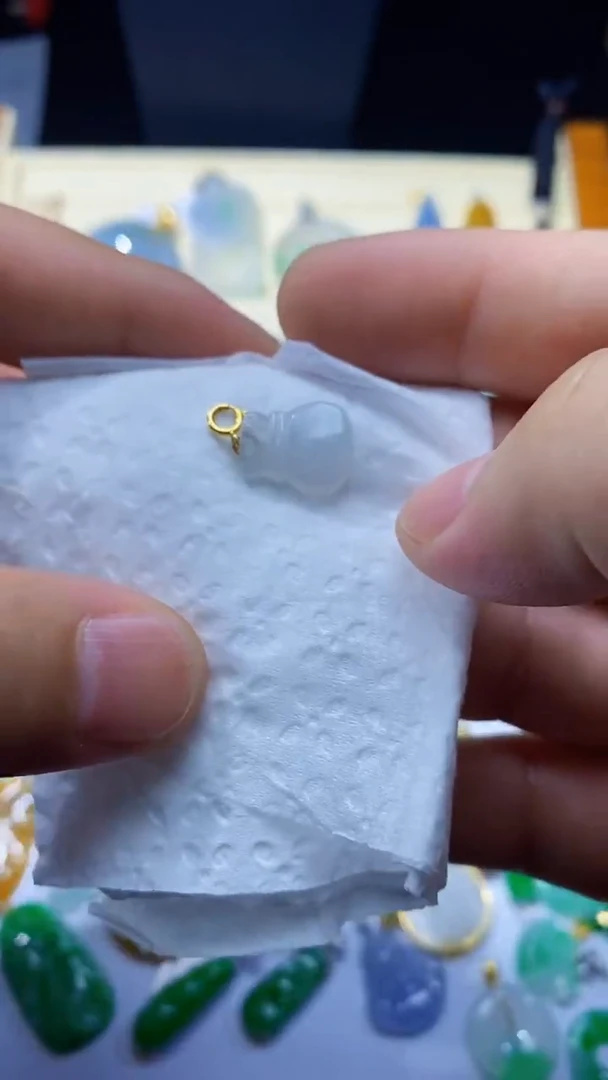 翡翠18K金镶嵌吊坠(不含链)58