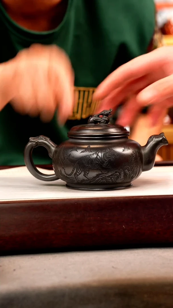 茶壶紫砂石黄 独占鳌头 龙吟虎啸