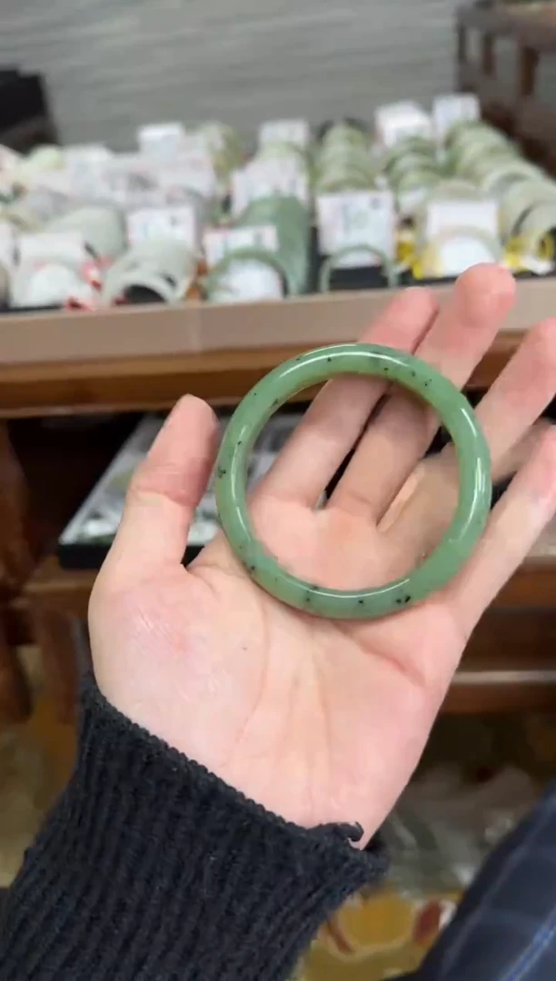 未镶嵌手镯和田玉58