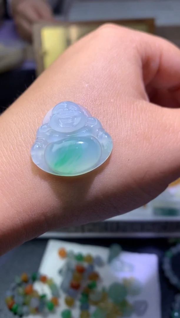 未镶嵌定制翡翠糖?毛货