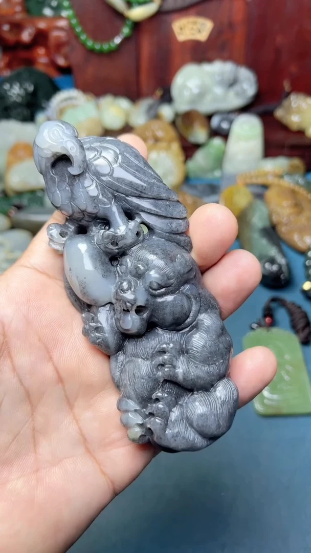 未镶嵌和田玉把件-