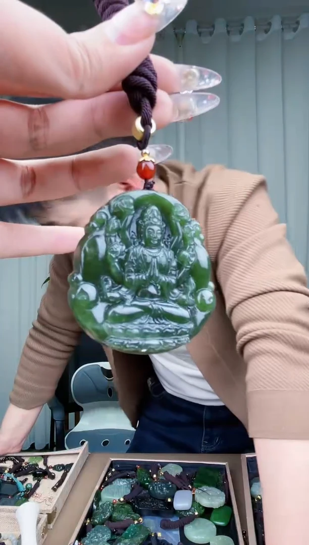 【闪购商品】和田玉挂件未镶嵌拍一发一，多样性发货！